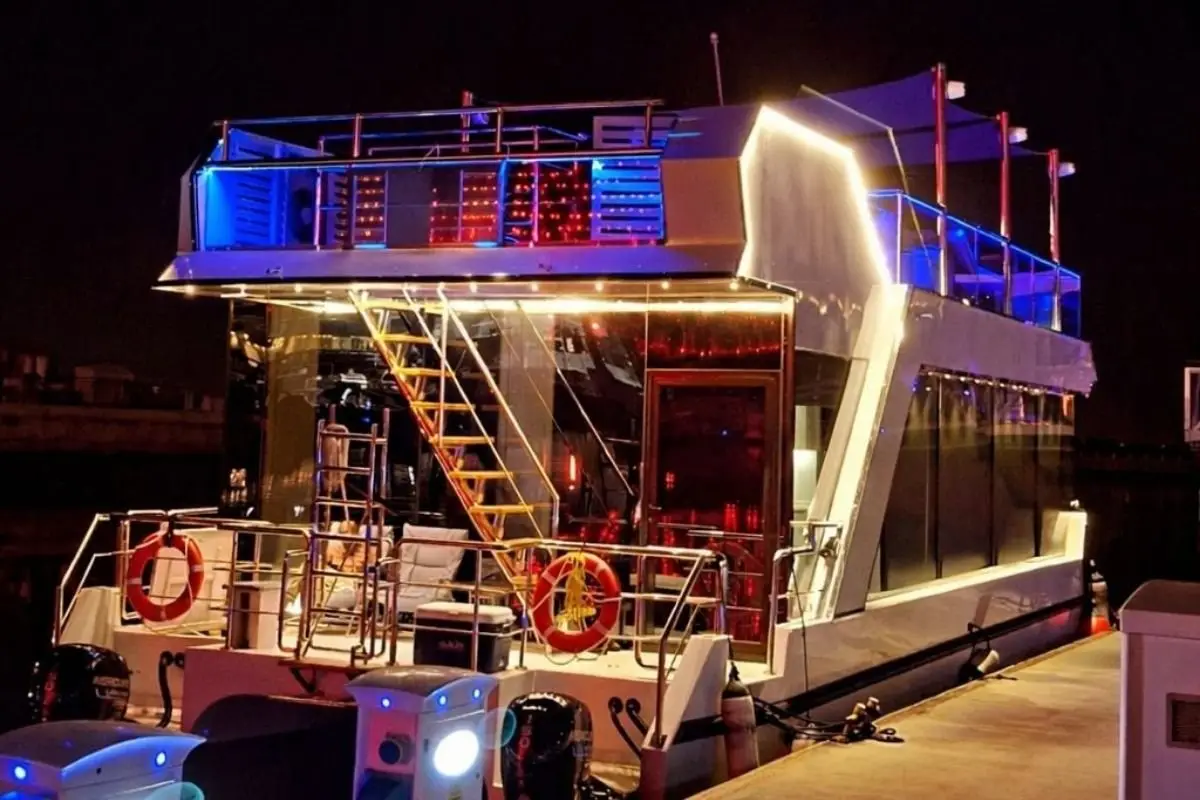 Lavy Luxury Yacht — photo 1
